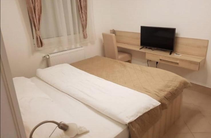 Royalwings Apartman Ягодина Екстер'єр фото