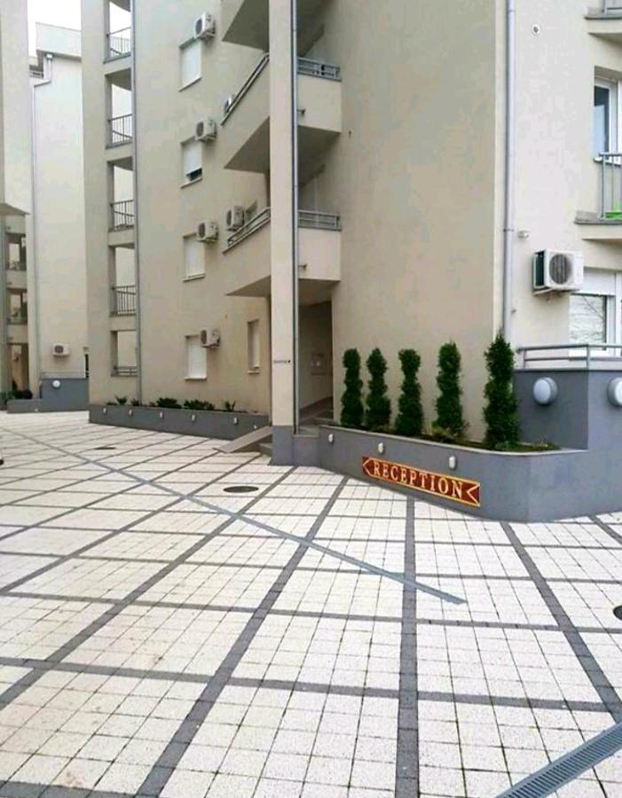 Royalwings Apartman Ягодина Екстер'єр фото