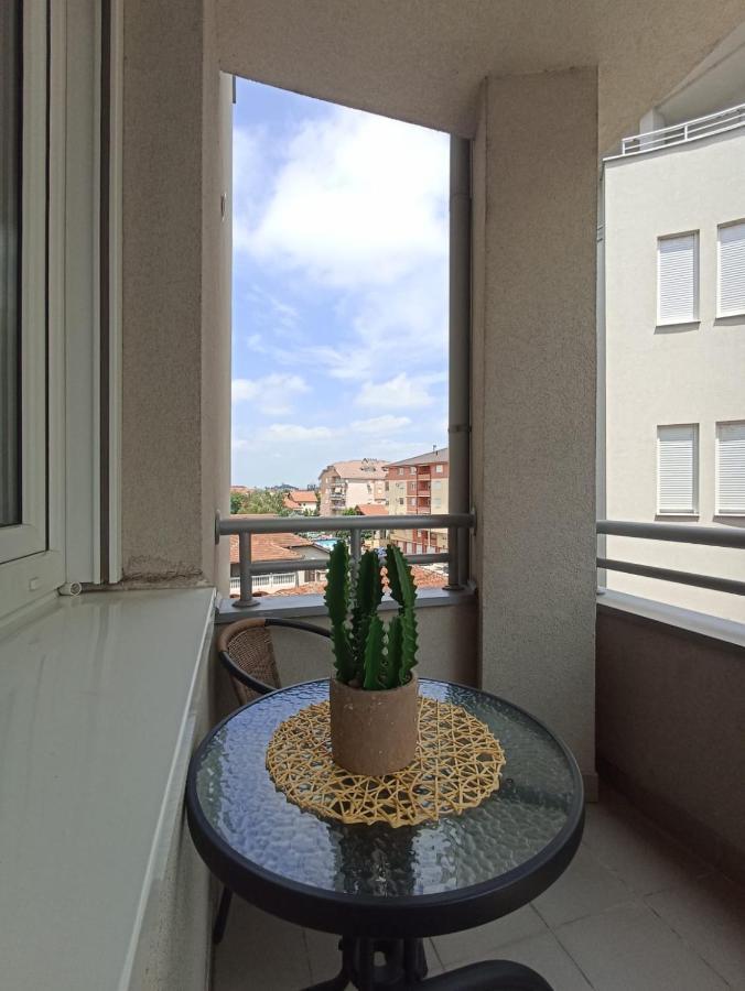 Royalwings Apartman Ягодина Екстер'єр фото